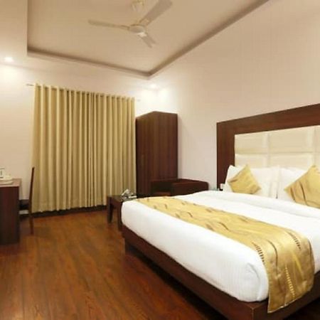 Hotel The Westend Green Νέο Δελχί Εξωτερικό φωτογραφία